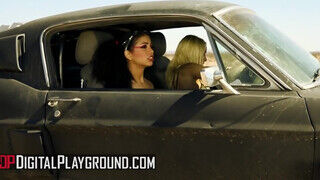 DigitalPlayground - Stevie Shae a szexi termetes cickós milf