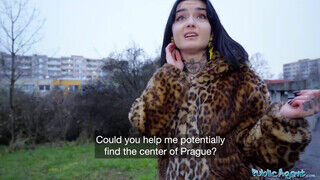 Public Agent - Crystal Cherry a szexy francia csajszika