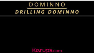 Karups - Dominno a óriási kannás milf