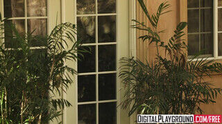 Digital Playground - Julia Ann a kiéhezett anyuci
