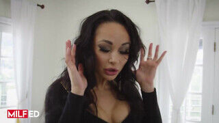 MILFED - Crystal Rush a fullos orosz milf
