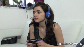 18 éves gamer pipi