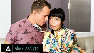 Marica Hase forró masszázsánál megtöri a gigantikus rúdja ügyfelétől