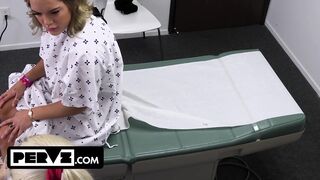 Mimi Monet óriási fenekű izgató a gigászi farkú orvosnál a rendelőben