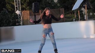 Jessie Wylde lenyomozza a nyilvános cumizás művészetét